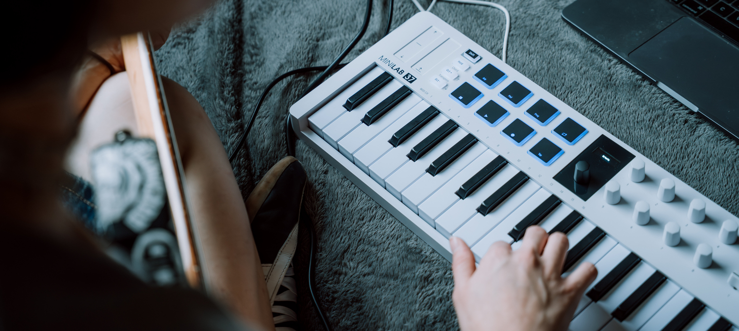 Arturia MiniLab 37 Lifestyle